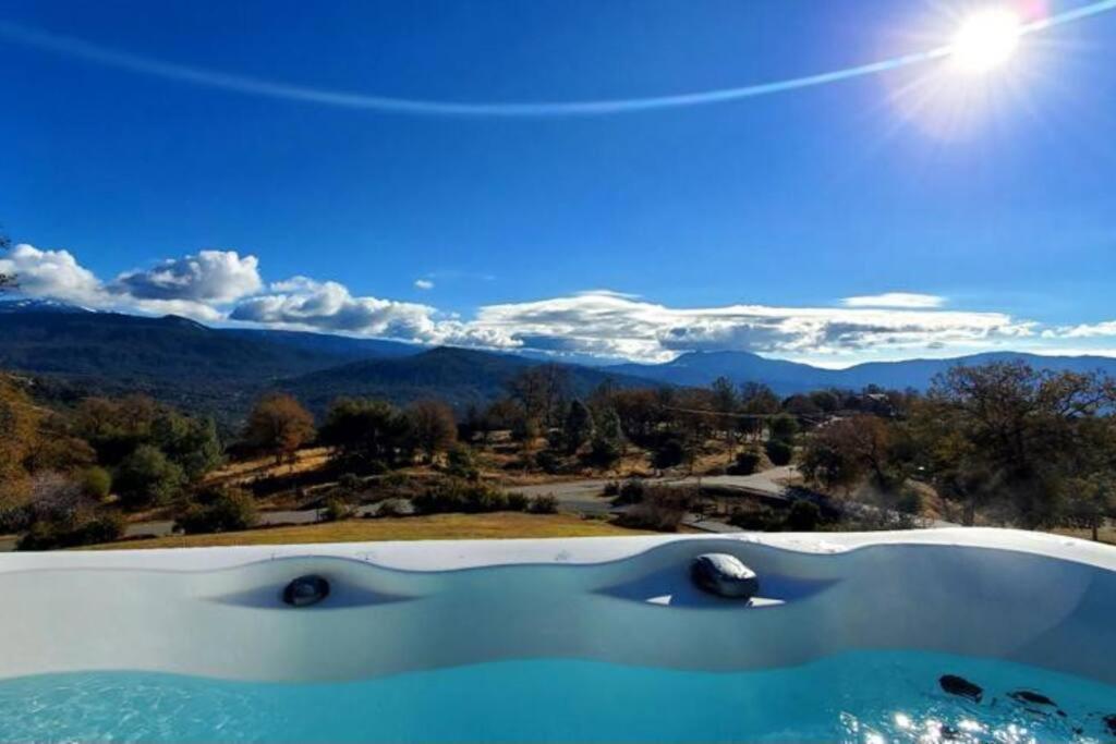 New! Yosemite Mountain Villa, Stunning Views -More Oakhurst Eksteriør bilde