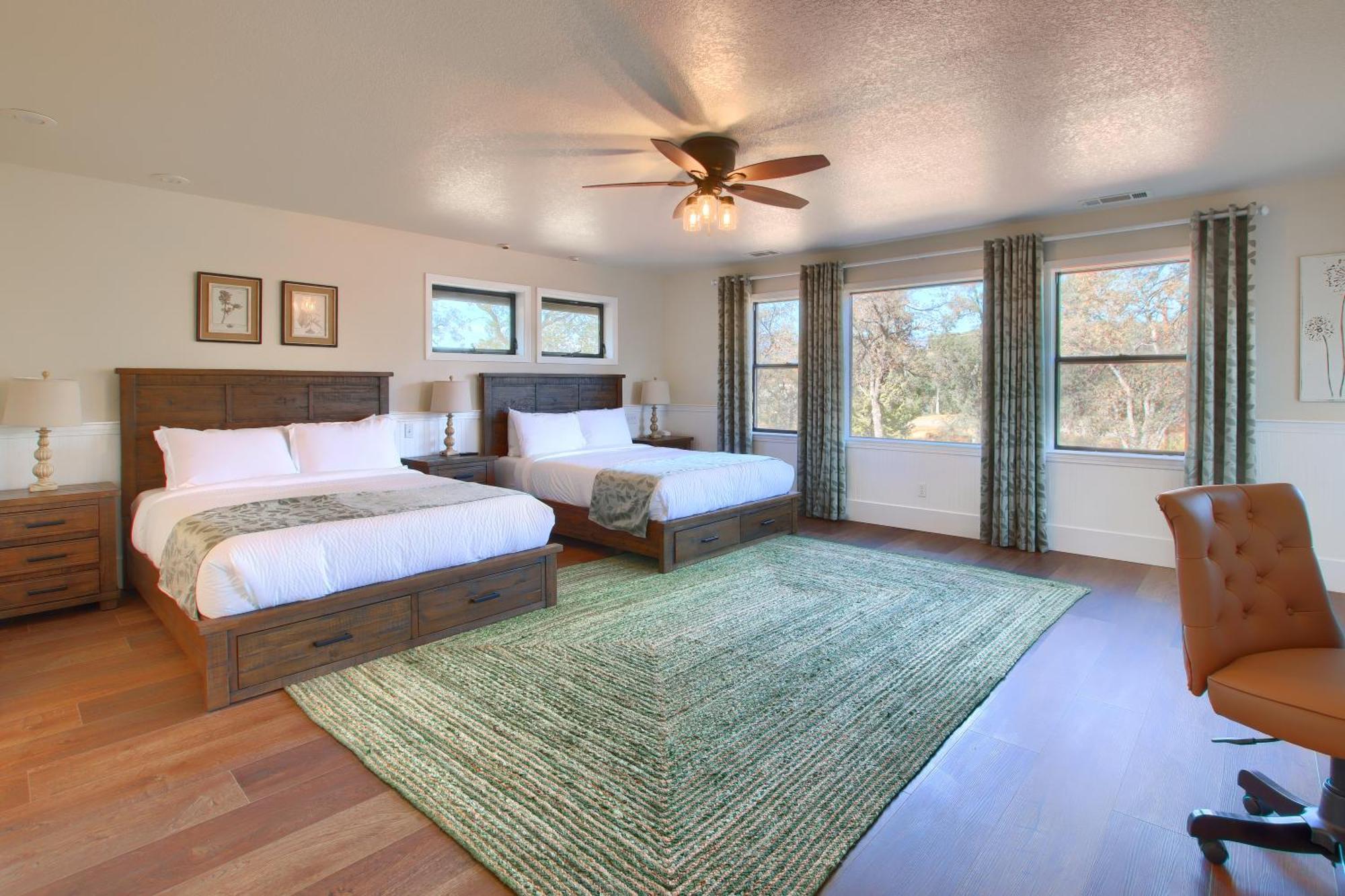 New! Yosemite Mountain Villa, Stunning Views -More Oakhurst Eksteriør bilde