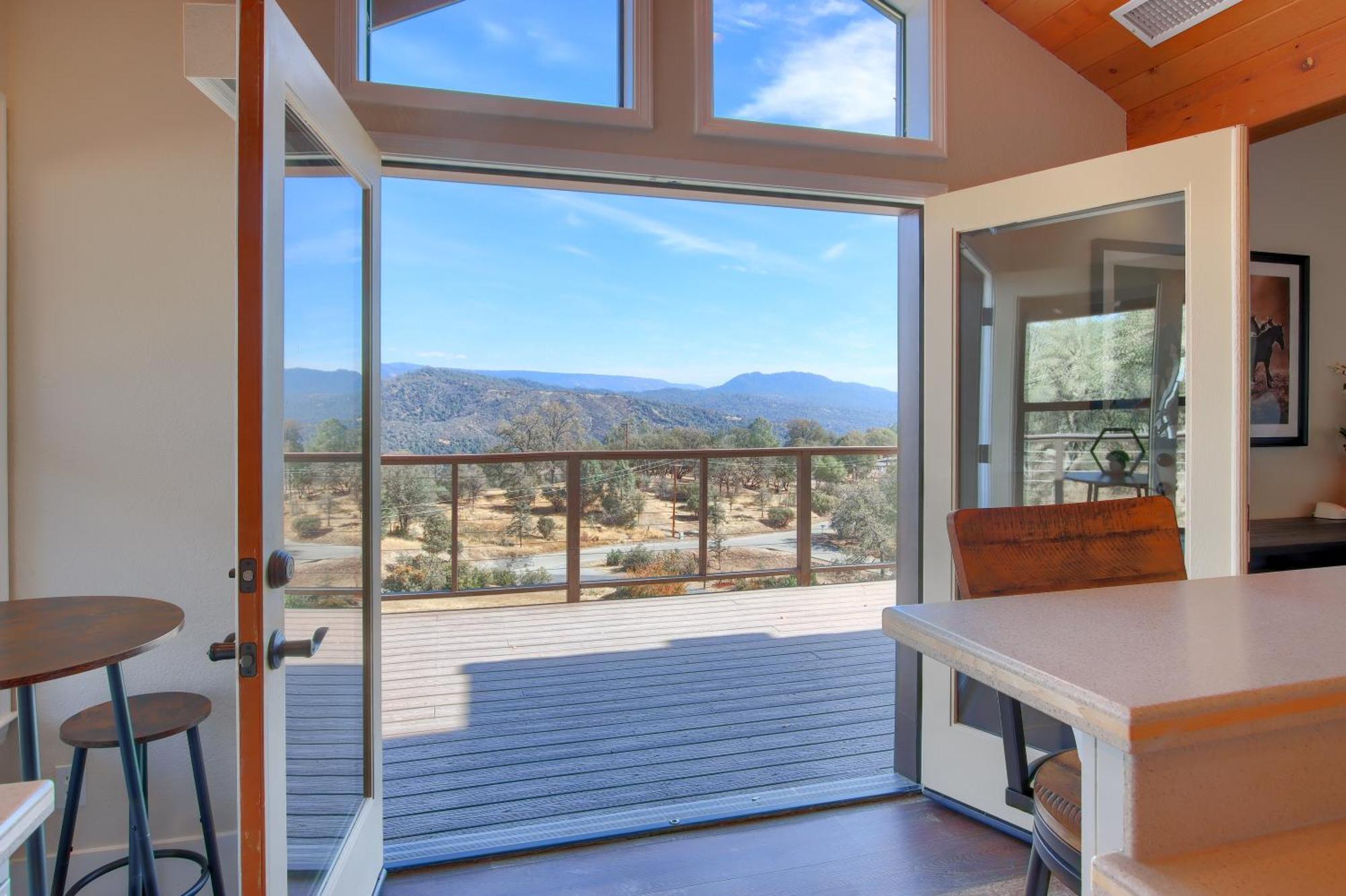 New! Yosemite Mountain Villa, Stunning Views -More Oakhurst Eksteriør bilde