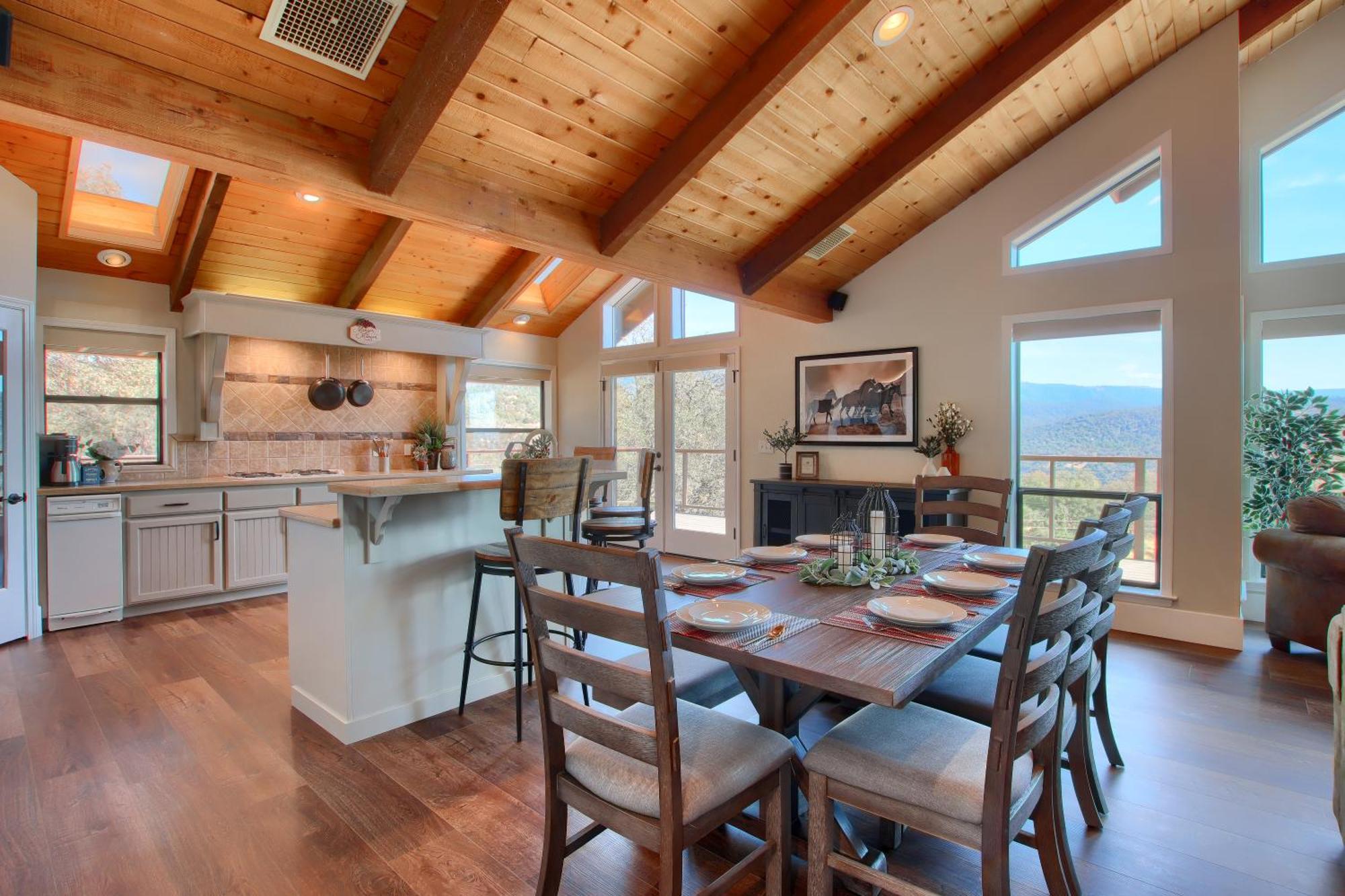 New! Yosemite Mountain Villa, Stunning Views -More Oakhurst Eksteriør bilde